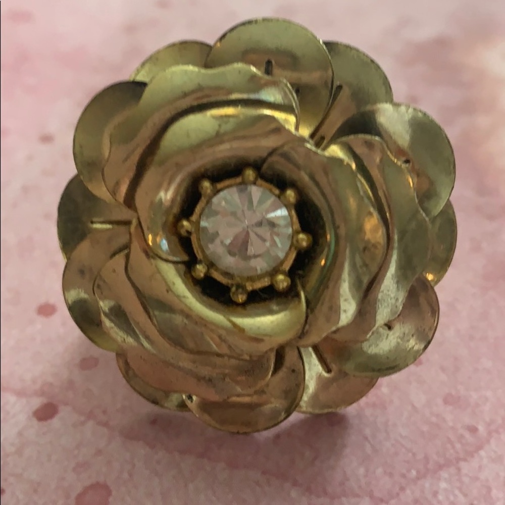 Large Flower Ring - Picture 4 of 4
